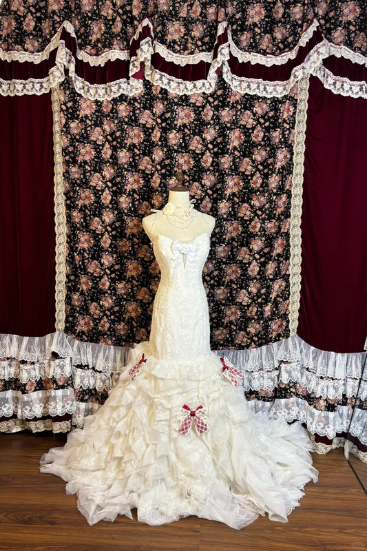 Elegant Strapless Tiered Mermaid Bridal Gowns Beading Sequins Appliques Bow Wedding Dress AP2564