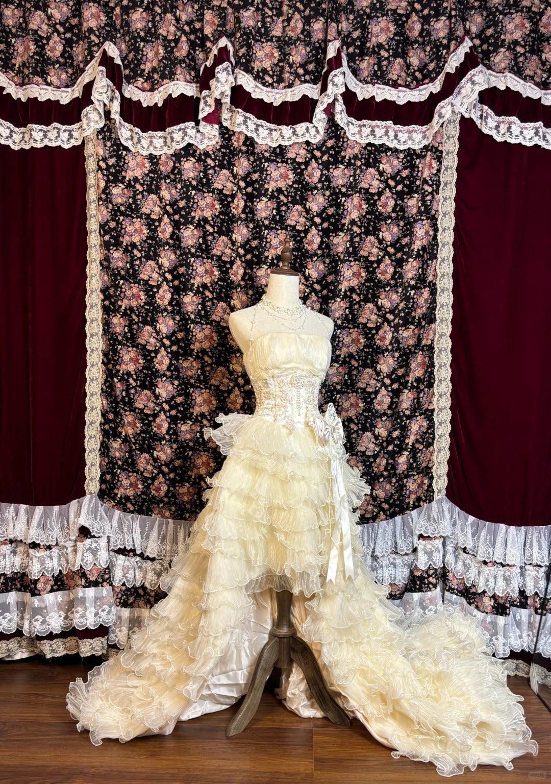 Classical A-Line Strapless Birthday Dresses Bow Beading Pearls Tiered Tulle Homecoming Dress AP2565