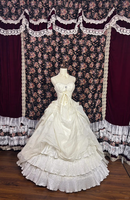 Sweet A-Line Spaghetti Strap Bridal Gowns Ruched Tulle Beaded Crystal Wedding Dress AP2567