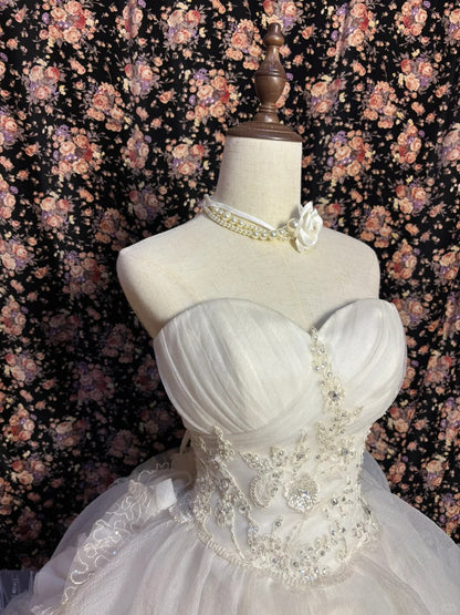 Vintage Strapless A-Line Ruched Bridal Gowns Crystals Beaded Sequins Applique Wedding Dress AP2570