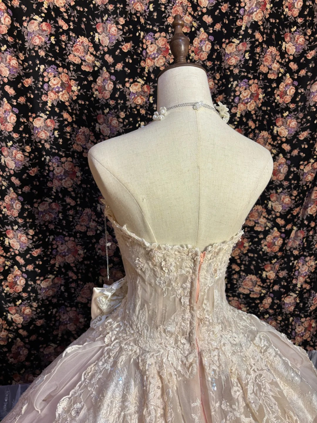 Glam Strapless A-Line Bridal Dresses Bow Beading Sequins Applique Wedding Dress AP2579