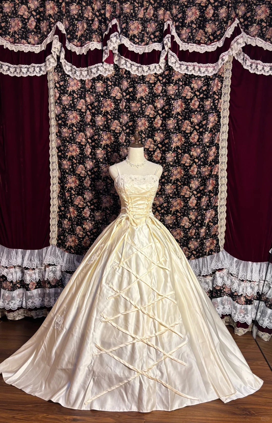 Glamorous Spaghetti Strap A-Line Sweet 16th Sequins Applique Prom Dress AP2580