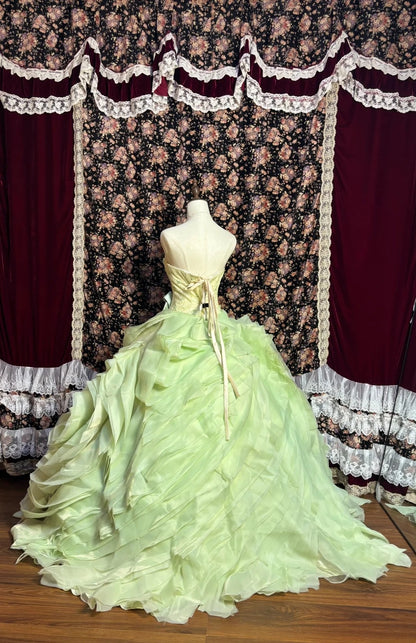 Fashionable A-Line Strapless Pleated Evening Gowns Sequins Beaded Handmade Flowers Prom Dress AP2585