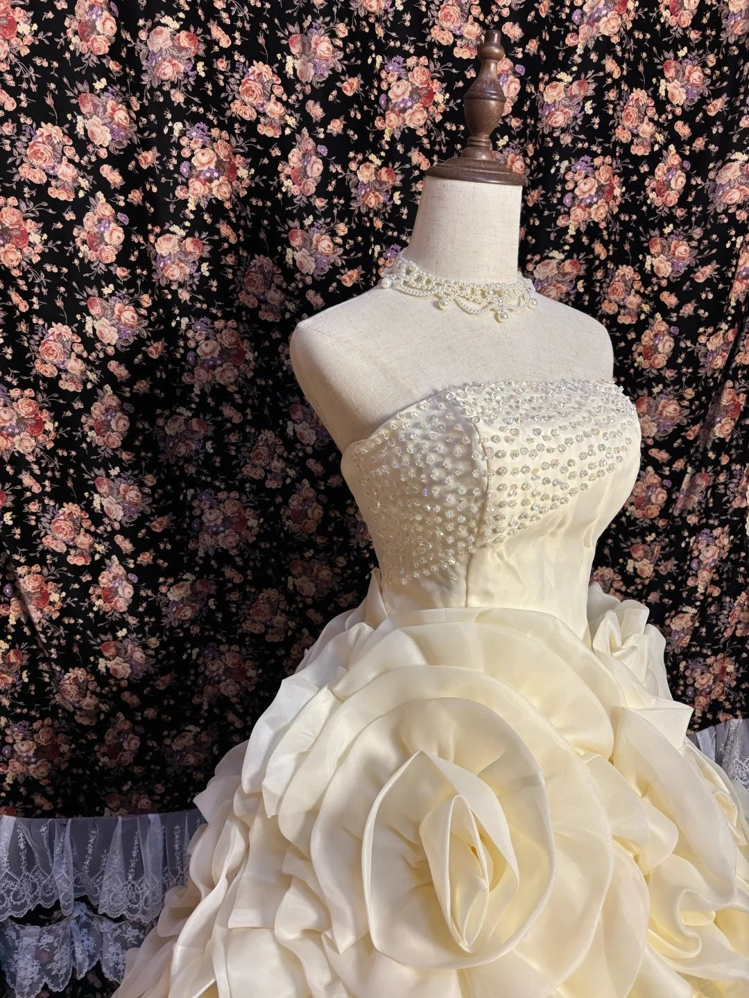 Charming A-Line Strapless Evening Gowns Handmade Flower Beaded Prom Dress AP2587