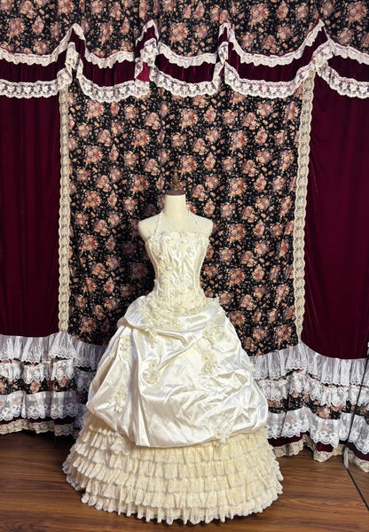 Chic Halter Neck A-Line Tiered Evening Gowns Beading Sequins Applique Prom Dress AP2592