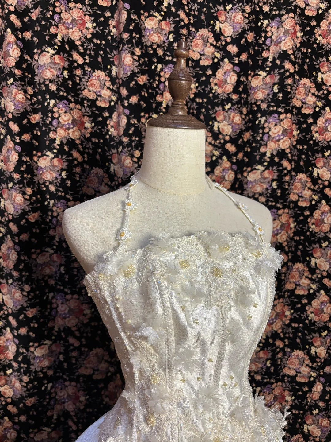 Chic Halter Neck A-Line Tiered Evening Gowns Beading Sequins Applique Prom Dress AP2592