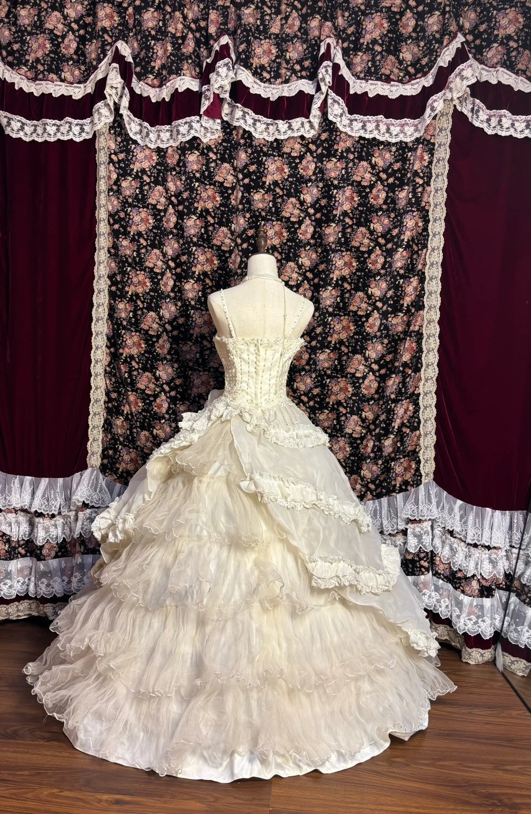 Graceful Spaghetti Strap Prom Dress A-Line Sequins Beading Handmade Flowers Formal Dresses AP2595