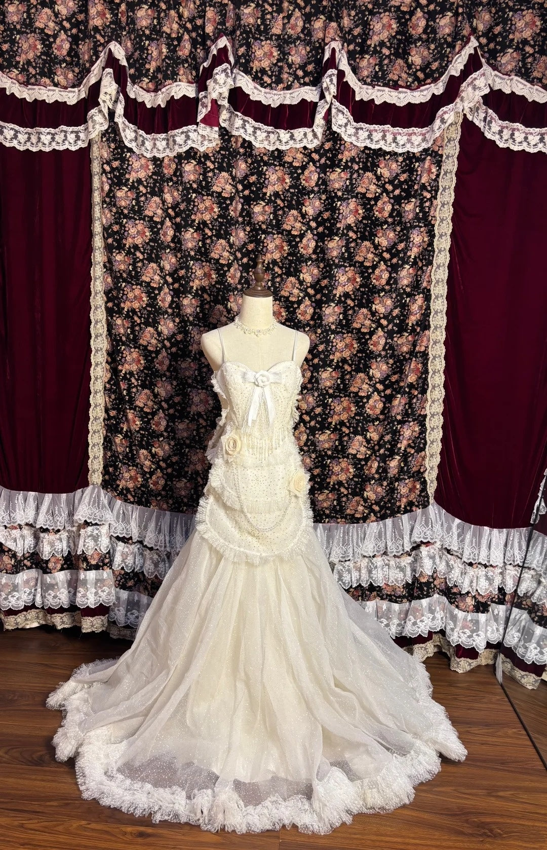 Classical Spaghetti Strap Prom Dress A-Line Sequins Beading Handmade Flowers Bow Tassel Formal Dresses AP2597