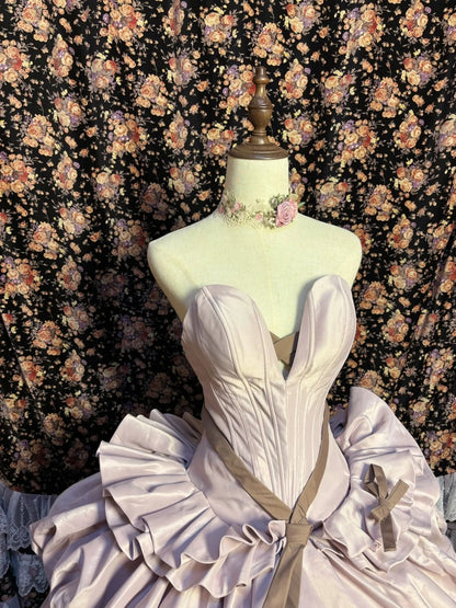 Vintage Sweetheart Neck A-Line Evening Gowns Bow Bacckless Tiered Ruffled Prom Dress AP2601