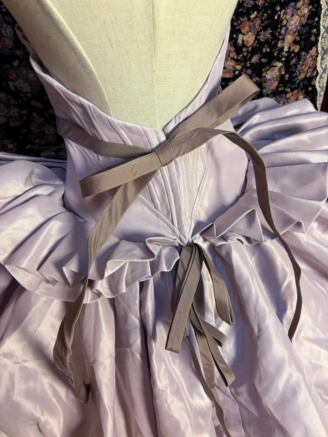 Vintage Sweetheart Neck A-Line Evening Gowns Bow Bacckless Tiered Ruffled Prom Dress AP2601