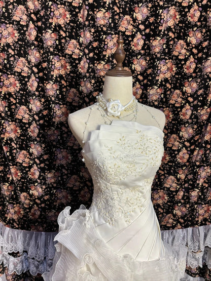 Artistic Strapless Ruffles Mermaid Bridal Gowns Beaded Sequins Appliques Pleated Wedding Dress AP2602