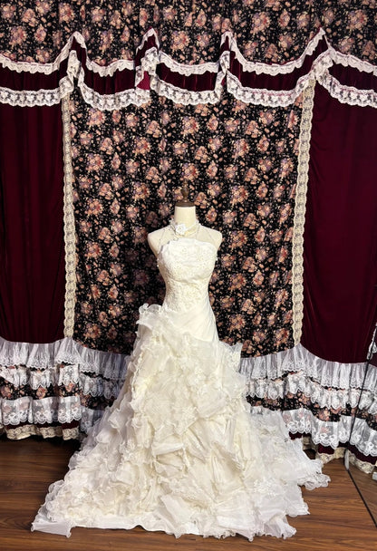 Artistic Strapless Ruffles Mermaid Bridal Gowns Beaded Sequins Appliques Pleated Wedding Dress AP2602