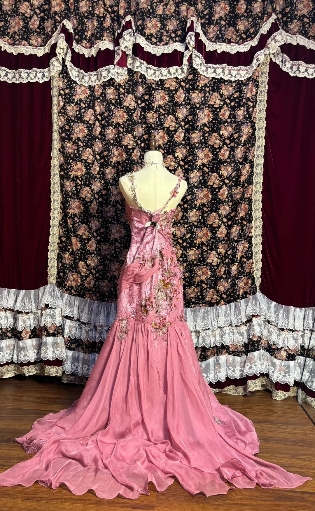 Ethereal Spaghetti Strap Mermaid Prom Dress Sequins Beading Applique Crystals Formal Dresses AP2605