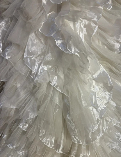 Gorgeous A-Line Spaghetti Strap Bridal Gowns Sequins Crystal Appliques Beading Wedding Dress AP2608