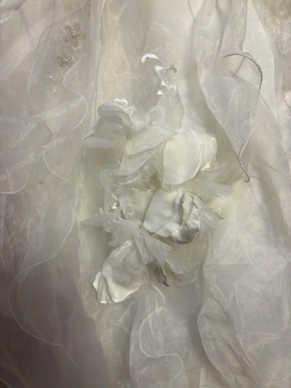 Dramatic Strapless A-Line Bridal Gowns Sequins Crystal Beading 3D Flowers Wedding Dress AP2611