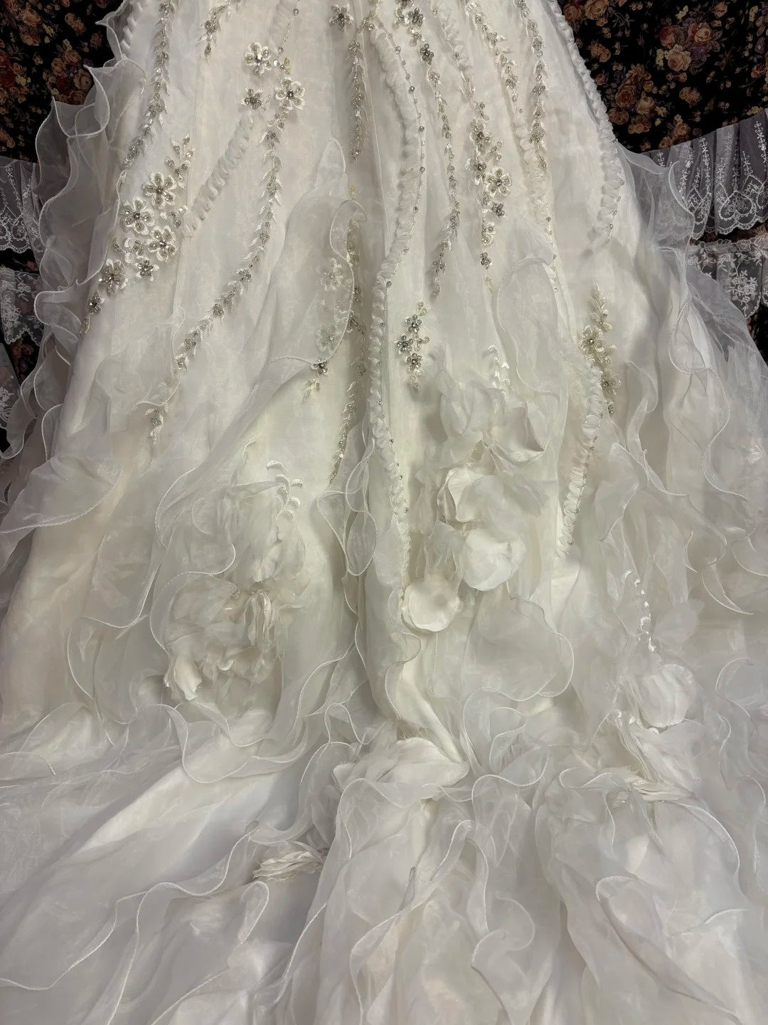 Dramatic Strapless A-Line Bridal Gowns Sequins Crystal Beading 3D Flowers Wedding Dress AP2611