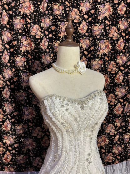 Dramatic Strapless A-Line Bridal Gowns Sequins Crystal Beading 3D Flowers Wedding Dress AP2611