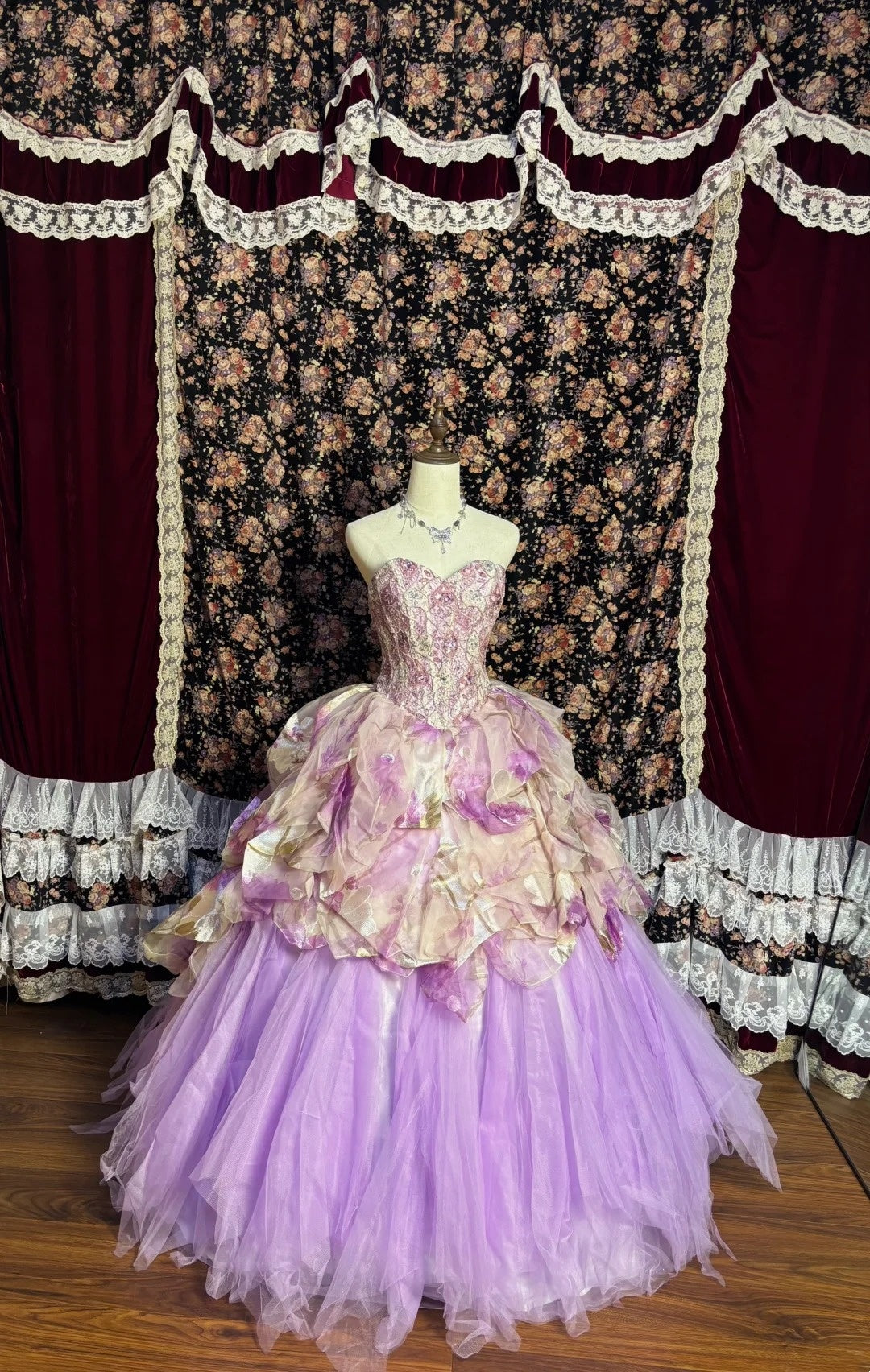 Stunning A-Line Sweetheart Neck Evening Gowns Crystals Beaded Prom Dress AP2612