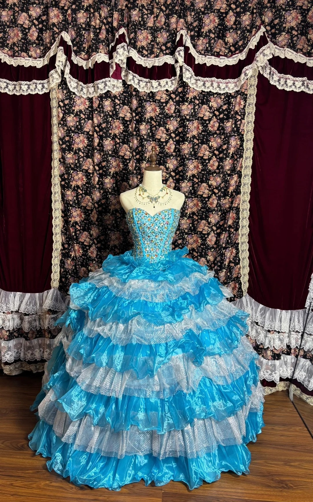 Novelty A-Line Sweetheart Neck Evening Gowns Beaded Sequins Rhinestone Prom Dress AP2614