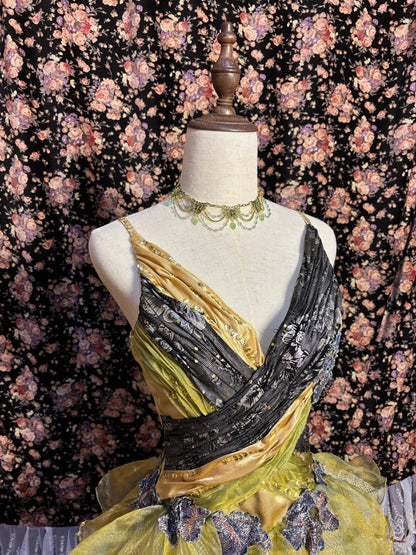 Fashionable A-Line Spaghetti Straps Birthday Dresses Sequins Appliques Tiered Homecoming Dress AP2616