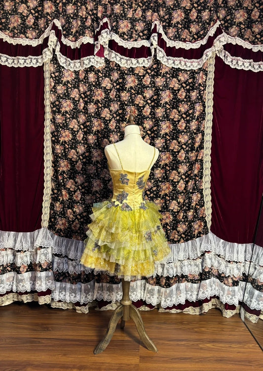 Fashionable A-Line Spaghetti Straps Birthday Dresses Sequins Appliques Tiered Homecoming Dress AP2616