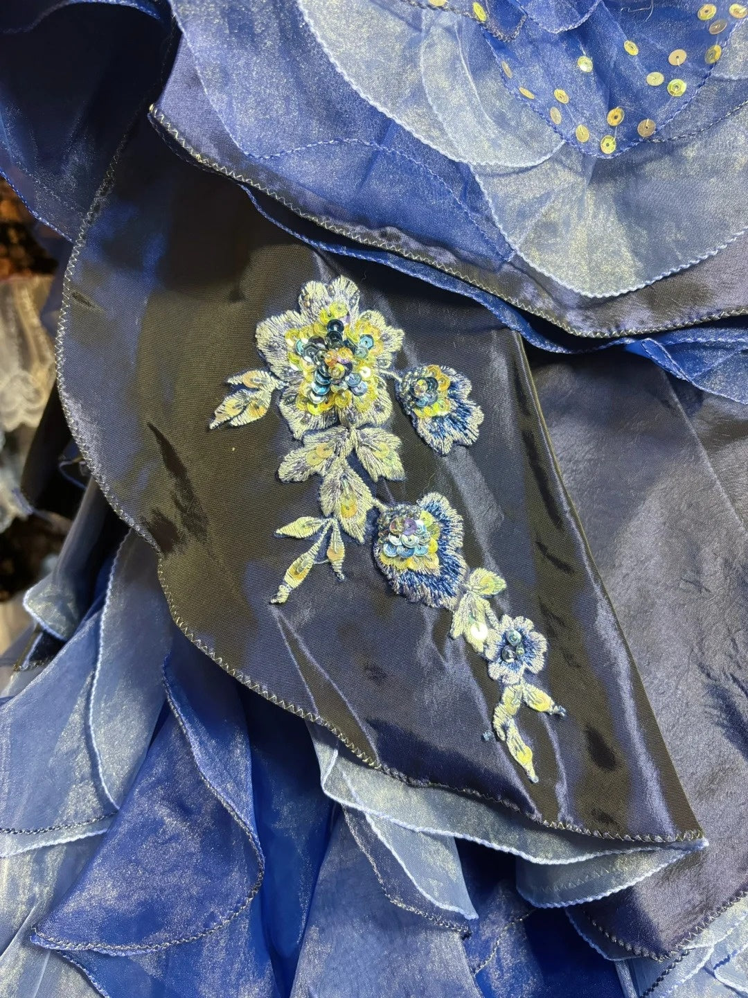 Blue Spaghetti Strap A-Line Prom Dress Applique Sequins Handmade Flowers Formal Dresses AP2617