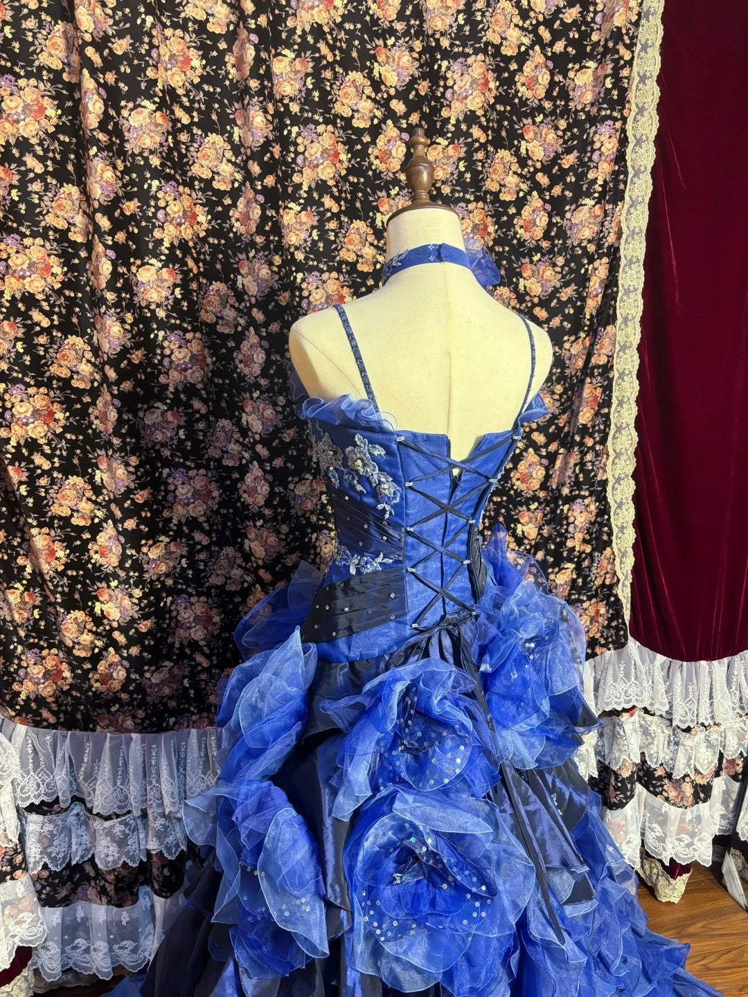 Blue Spaghetti Strap A-Line Prom Dress Applique Sequins Handmade Flowers Formal Dresses AP2617