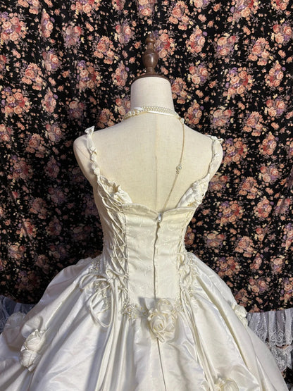 Vintage A-Line Spaghetti Strap Bridal Gowns Beading Handmade Flowers Wedding Dress AP2633