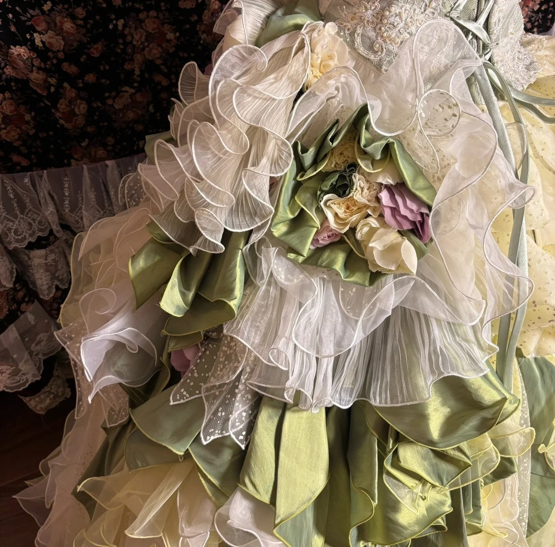 Alluring Strapless A-Line Evening Dresses Tiered Tulle Sequins Beaded Handmade Flowers Prom Dress AP2637