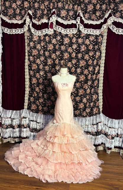 Glamorous Strapless Mermaid Formal Dresses Bow Beading Appliques Feathers Tiered Prom Dress AP2641