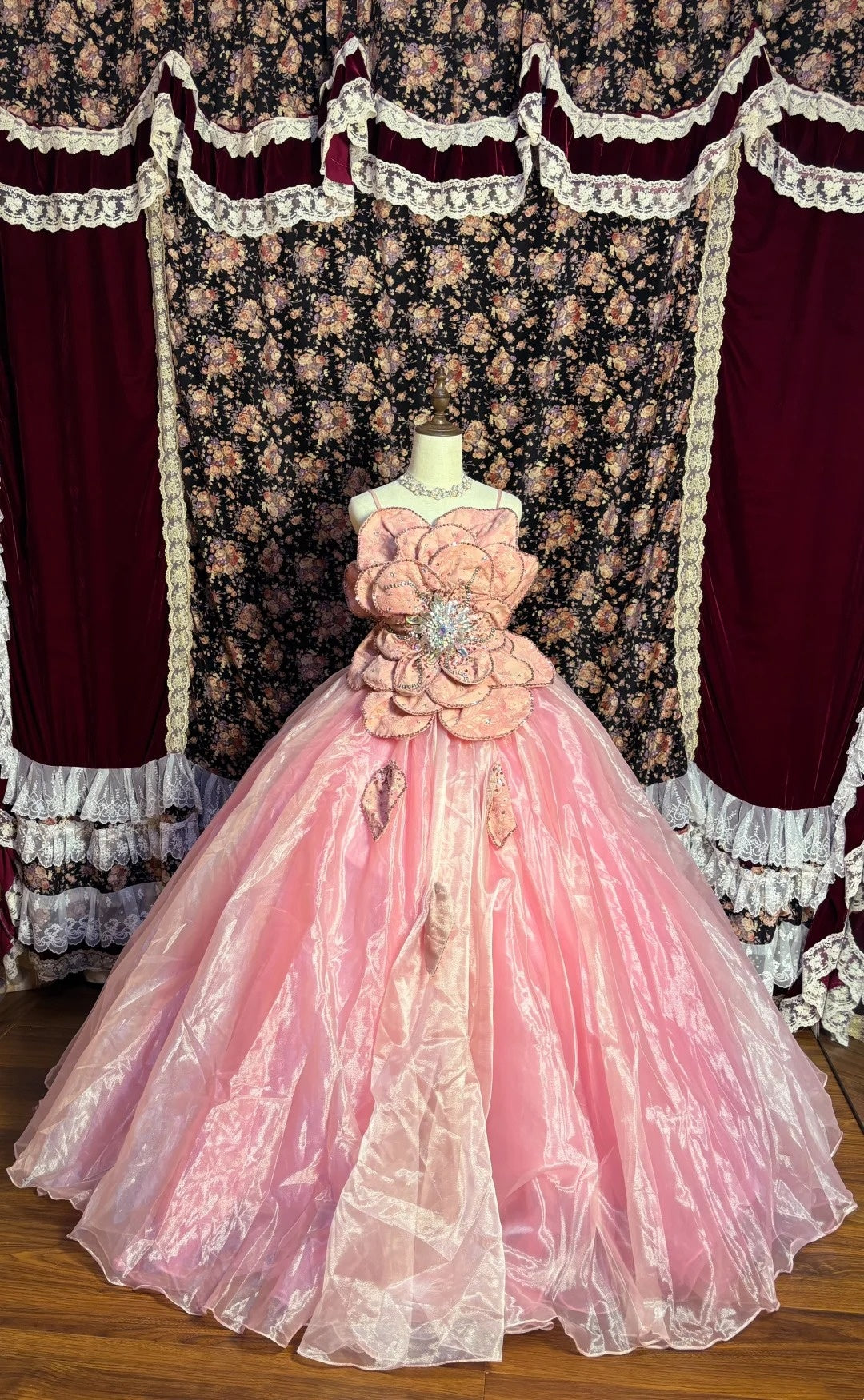 Dramatic Spaghetti Strap A-Line Prom Dress Sequins Applique Crystals Beading Formal Dresses AP2642