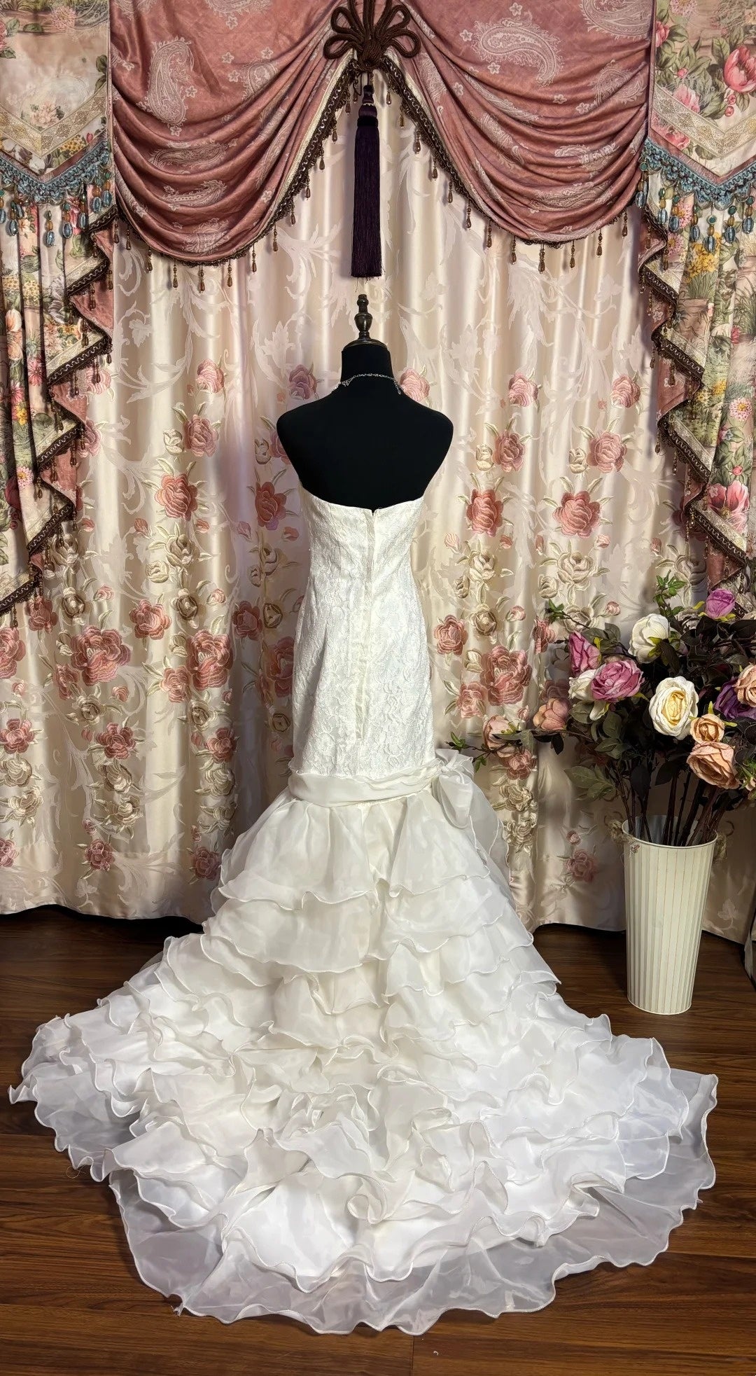 Unique Strapless Ruffled Mermaid Bridal Gowns Beaded Sequins Bow Wedding Dress AP2645