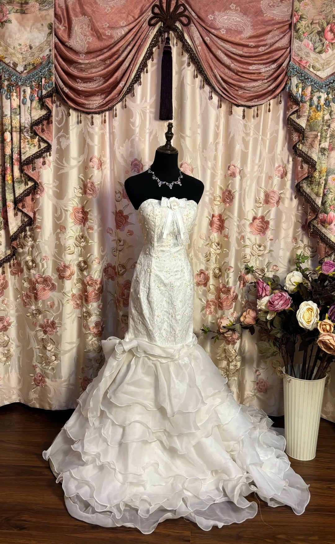 Unique Strapless Ruffled Mermaid Bridal Gowns Beaded Sequins Bow Wedding Dress AP2645