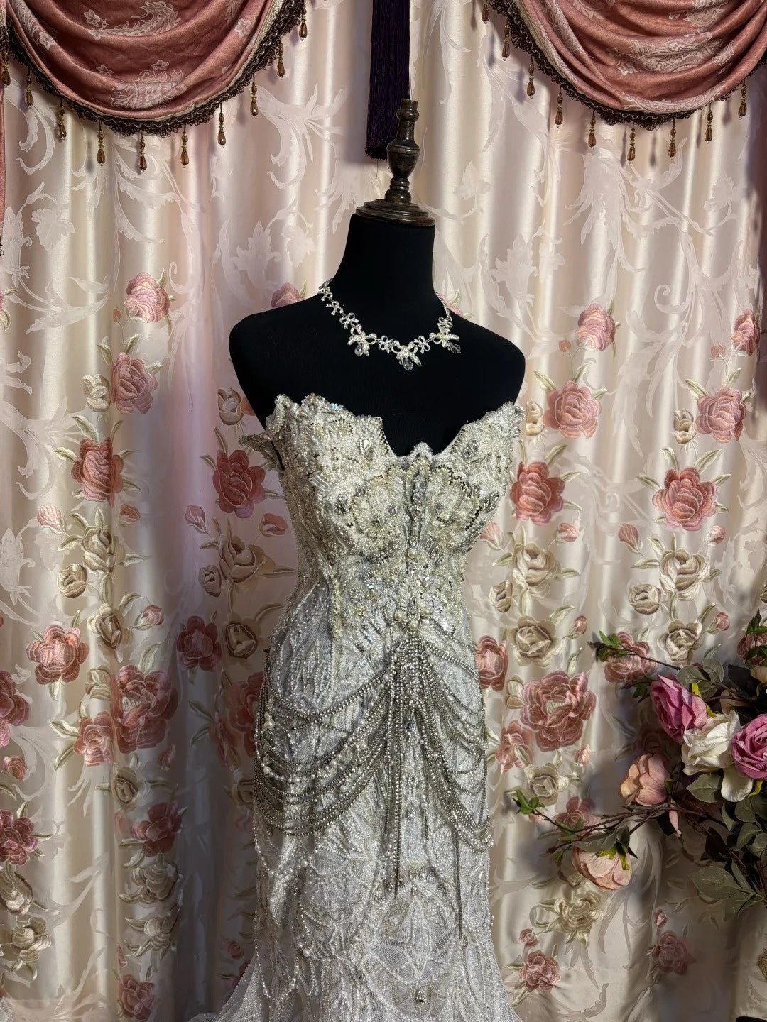 Romantic Strapless Mermaid Bridal Gowns Beading Sequins Crystals Wedding Dress AP2651