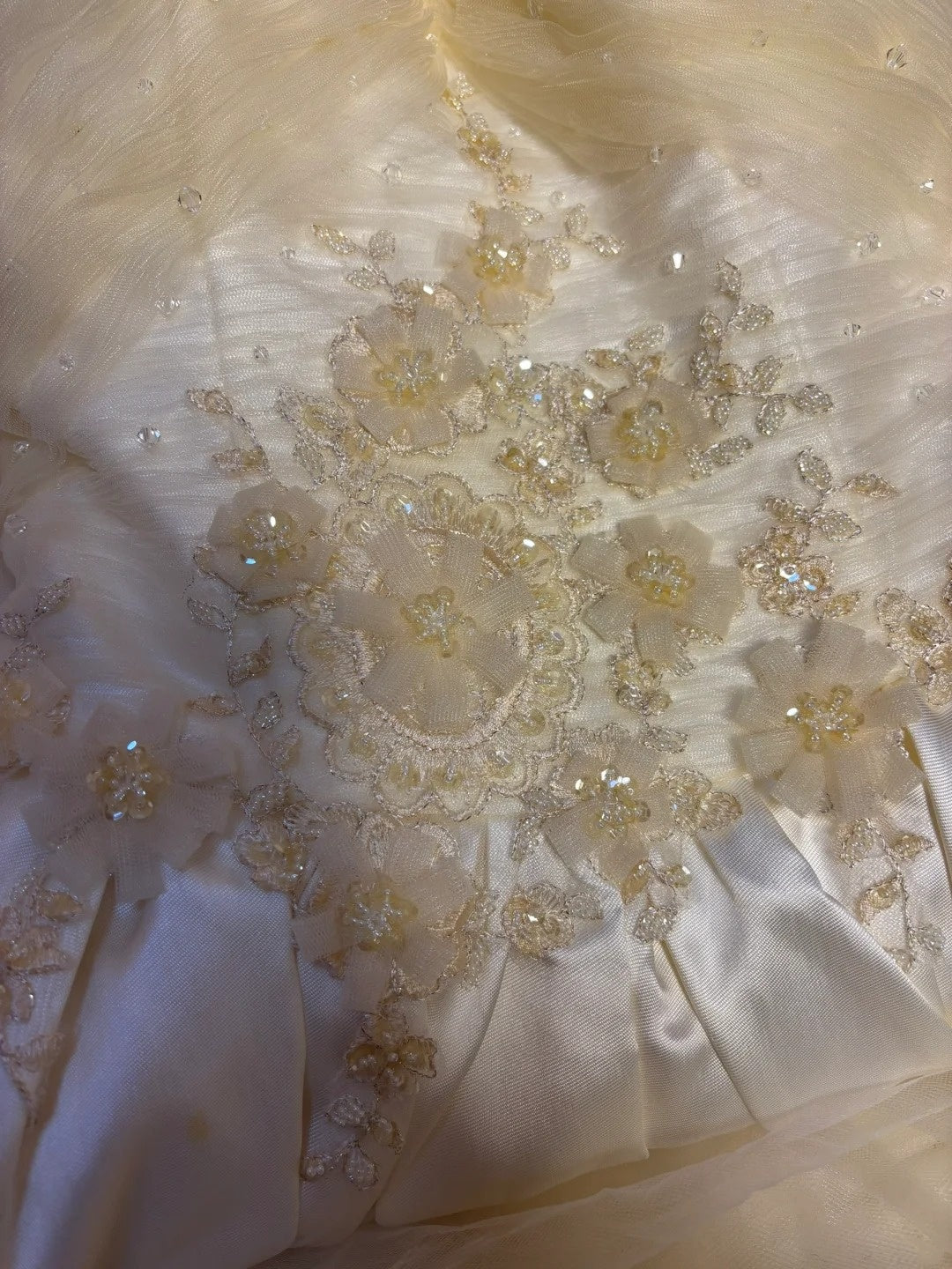 Chic A-Line Strapless Bridal Gowns Beaded Sequins Appliques Satin Wedding Dress AP2654