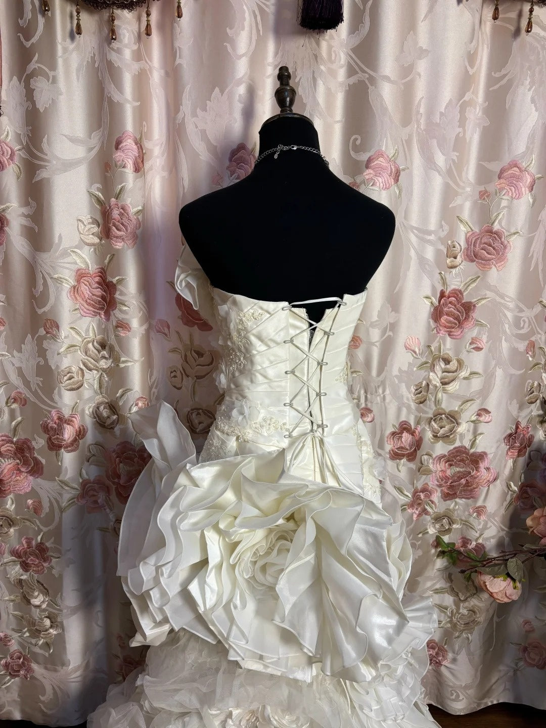 Luxury Strapless Mermaid Bridal Gowns Beaded Applique Handmade Flowers Sequins Wedding Dress AP2657