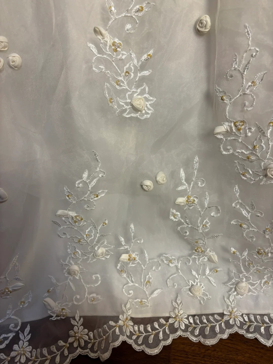 Classical Off-Shoulder Bridal Gowns A-Line 3D Flowers Beading Appliques Sequins Wedding Dress AP2662