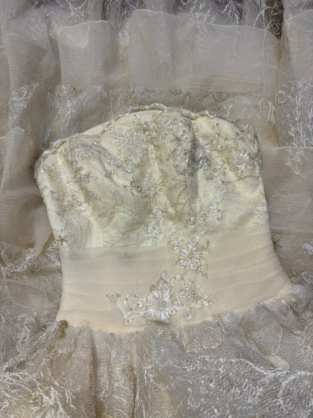 Tiered A-Line Strapless Bridal Gowns Appliques Sequins Beading Wedding Dress AP2673