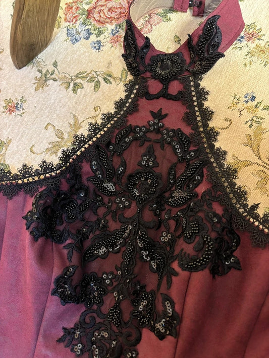 Gorgeous A-Line Halter Neck Birthday Dresses Sequins Appliques Ruffled Homecoming Dress AP2676