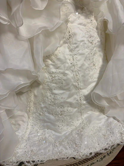 Glam Ruffled A-Line Spaghetti Strap Bridal Gowns With Slit  Sequins Beading Appliques Wedding Dress AP2677