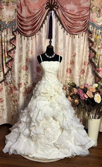 Glam Ruffled A-Line Spaghetti Strap Bridal Gowns With Slit  Sequins Beading Appliques Wedding Dress AP2677