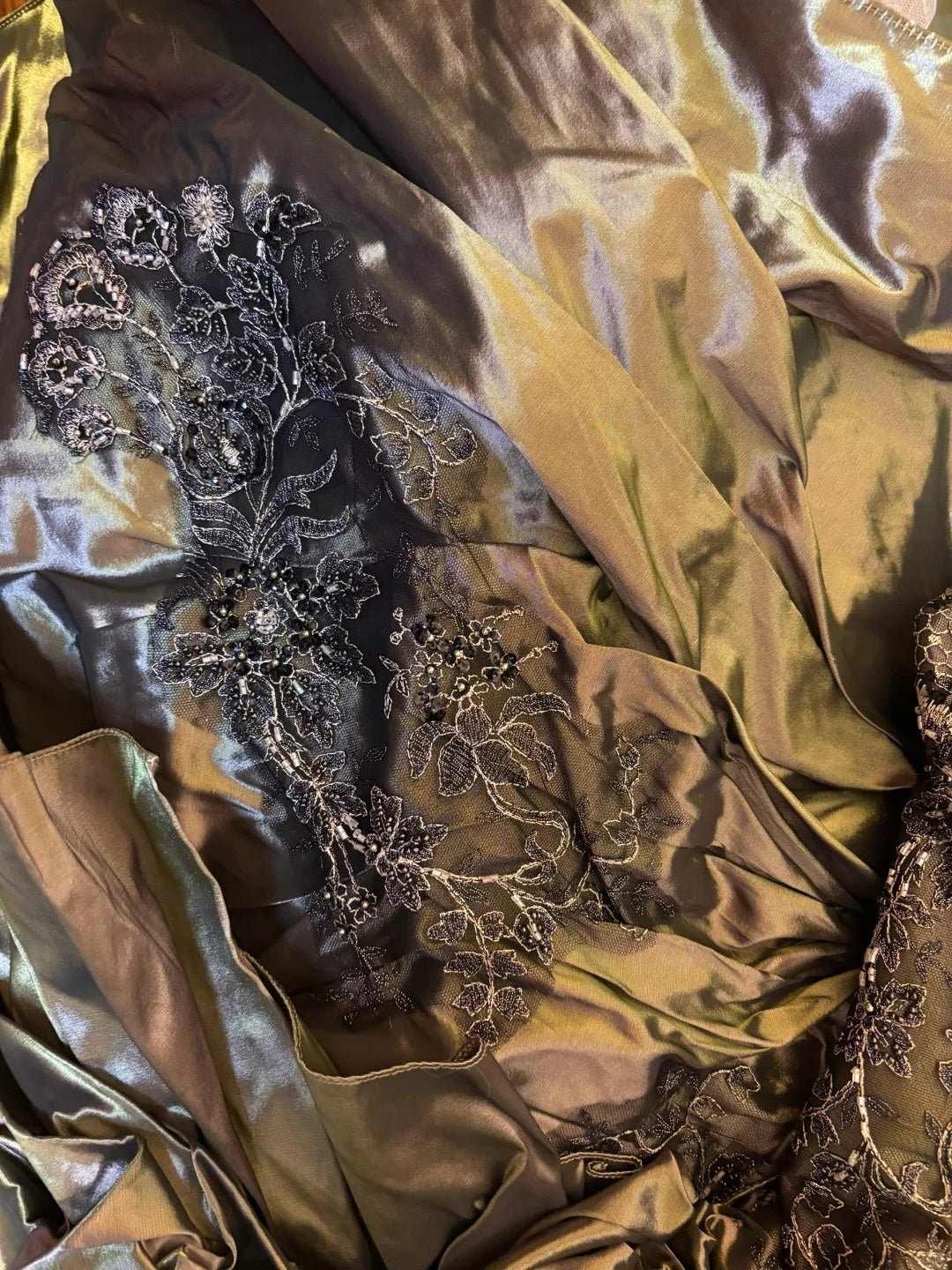 Glamorous A-Line Evening Gowns Strapless Sequins Beaded Appliques Green Prom Dress AP2678