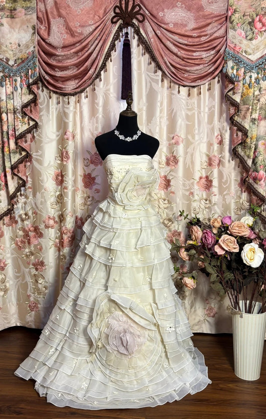 Sparkly A-Line Strapless Bridal Gowns Sequins Handmade Flowers Rhinestone Wedding Dress AP2689