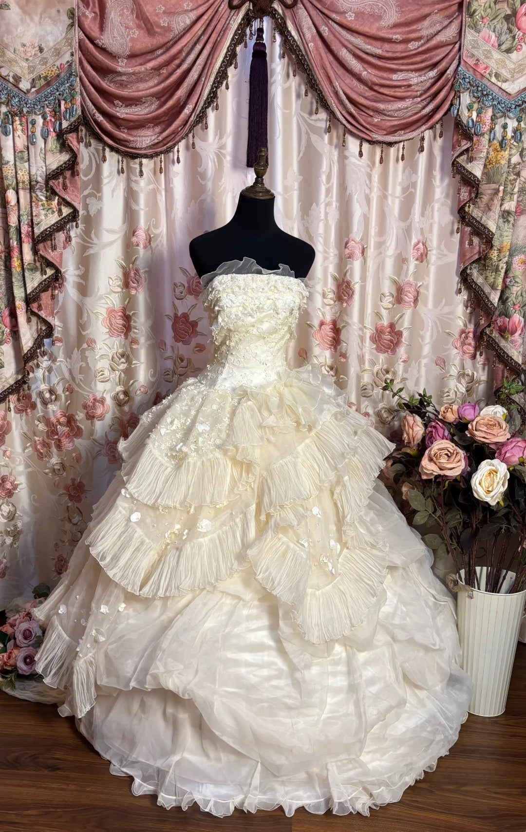 Princess A-Line Strapless Bridal Gowns Beading Appliques Sequins Wedding Dress AP2706