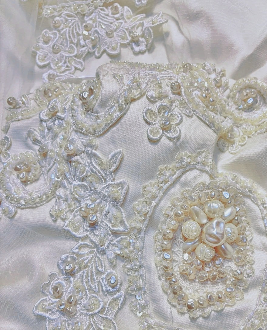 Romantic A-Line Strapless Bridal Gowns Appliques Pearls Beading Sequins Wedding Dress AP2708