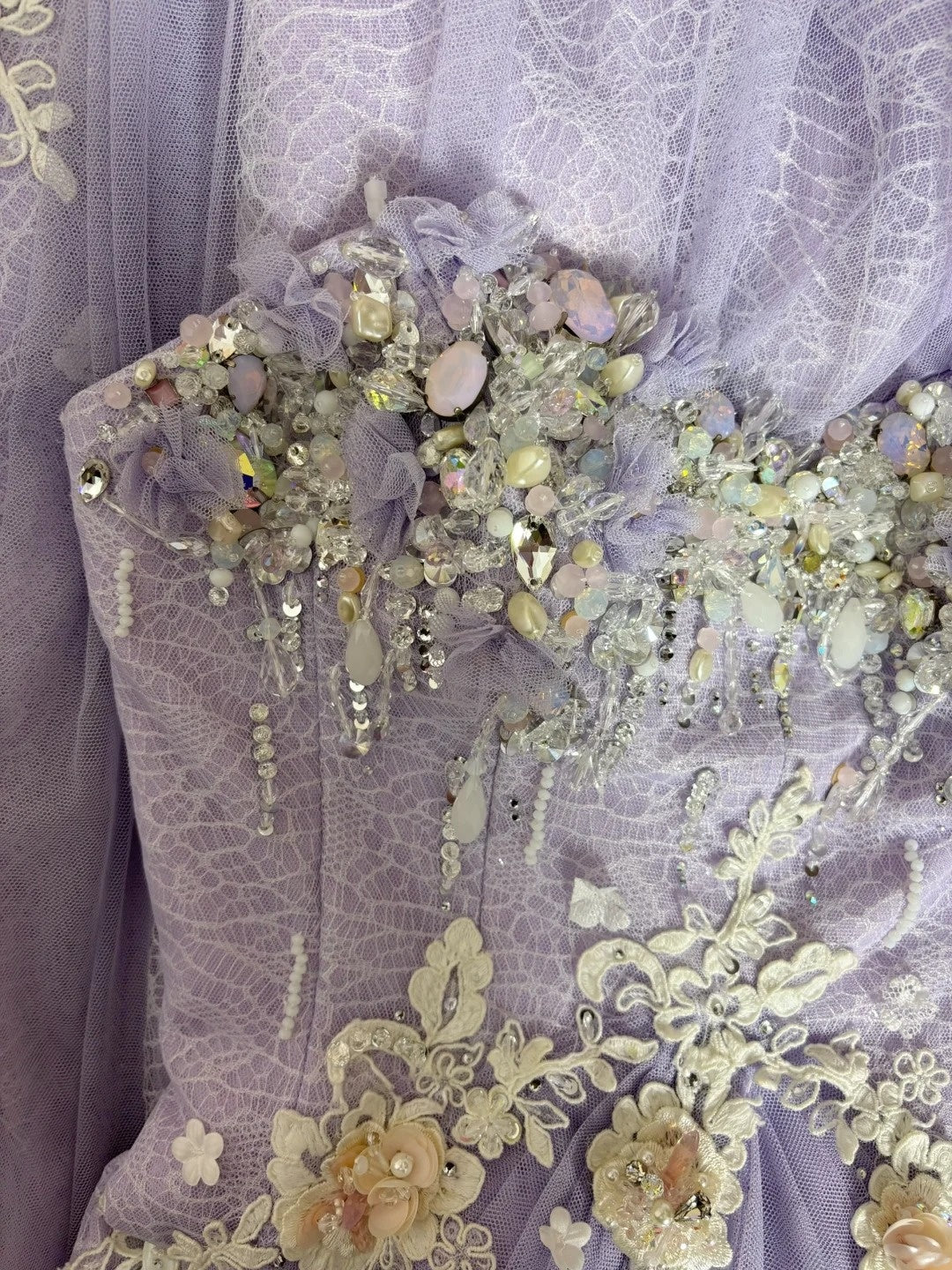 Chic Strapless Mermaid Evening Gowns With Slit Sequins Beading Crystal Appliques Prom Dress AP2711