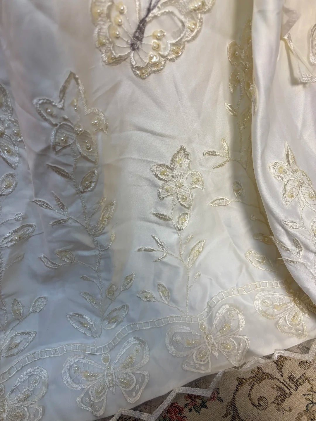 Luxury A-Line Spaghetti Strap Bridal Gowns Sequins Beaded Appliques Bow Wedding Dress AP2713