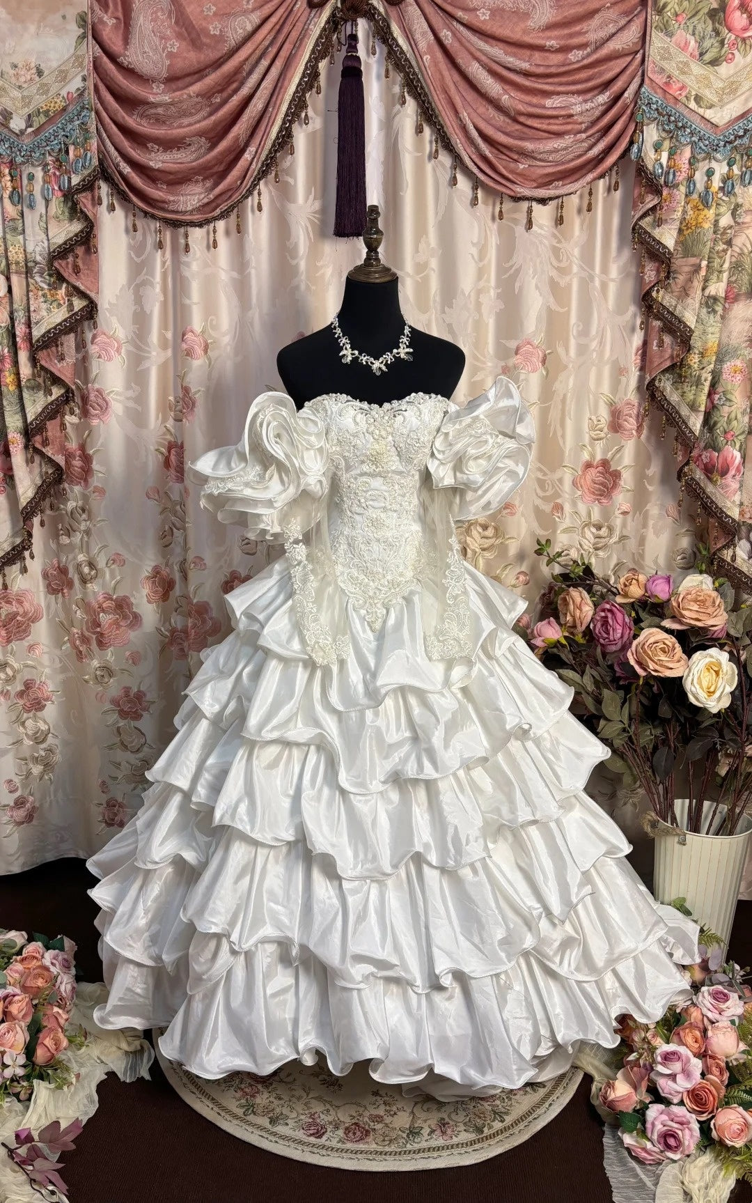 Elegant Off-Shoulder A-Line Bridal Gowns Puffy Long Sleeve Sequins Beaded Applique Wedding Dress AP2715