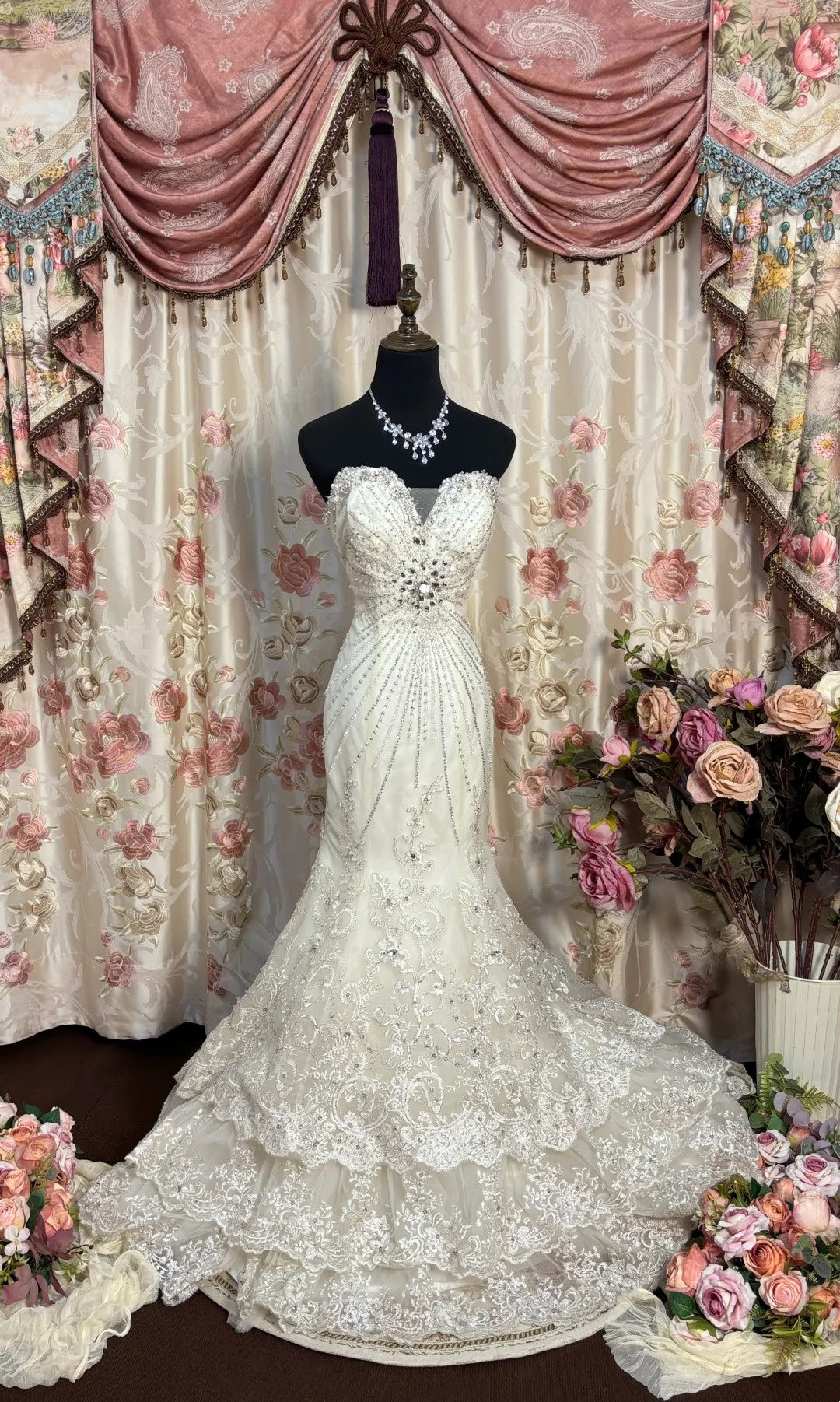 Artistic Mermaid Strapless Bridal Gowns Appliques Rhinestone Wedding Dress AP2721