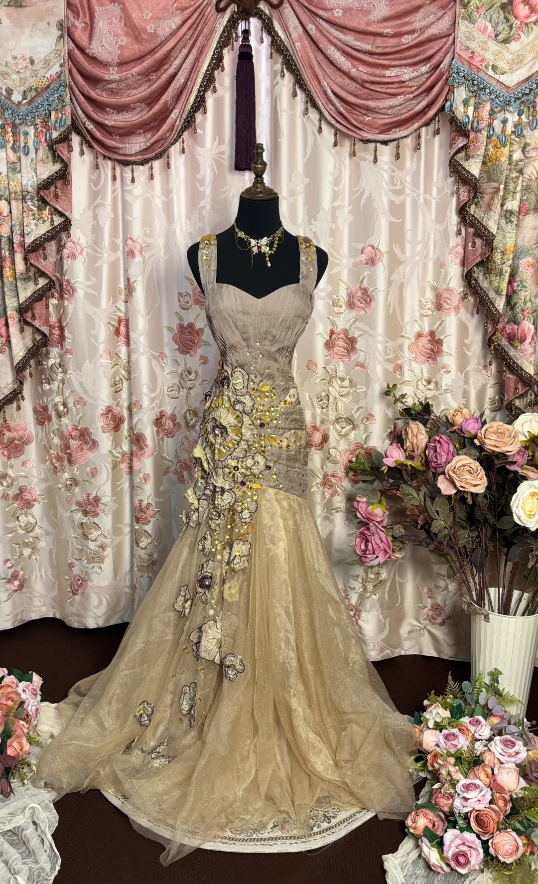 Dreamy Spaghetti Strap Prom Dress Mermaid Appliques Sequins Tulle Formal Dresses AP2722